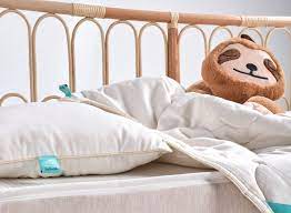 Bebekler İçin Yorgan ve Yastık Seçimi Nasıl Olmalı?